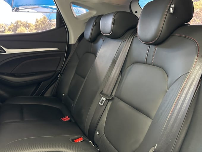 2025 Mg Mg Zs