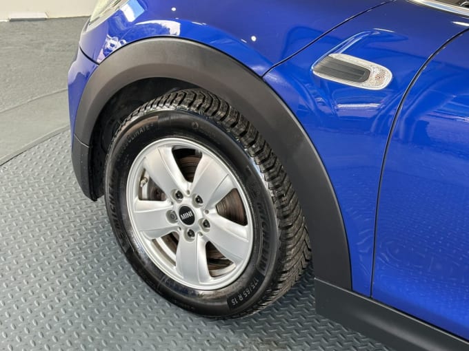 2025 Mini Hatch