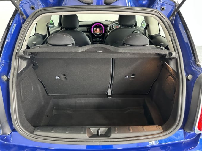 2025 Mini Hatch