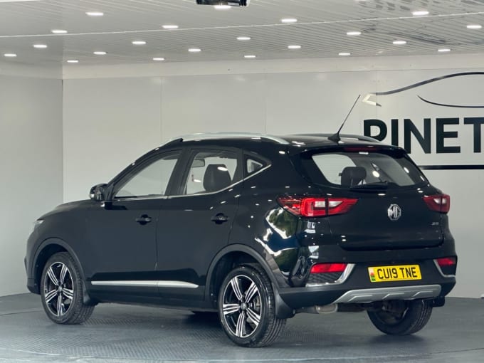 2025 Mg Mg Zs