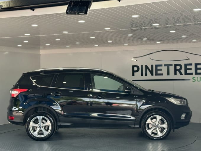2025 Ford Kuga