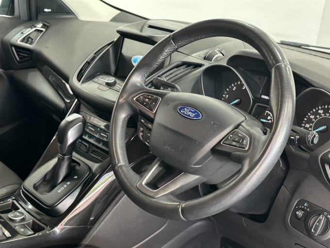 2025 Ford Kuga