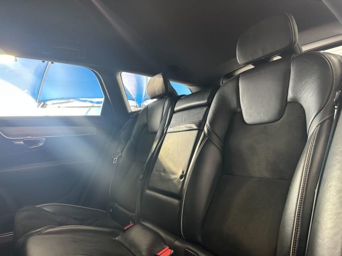 2025 Volvo V90