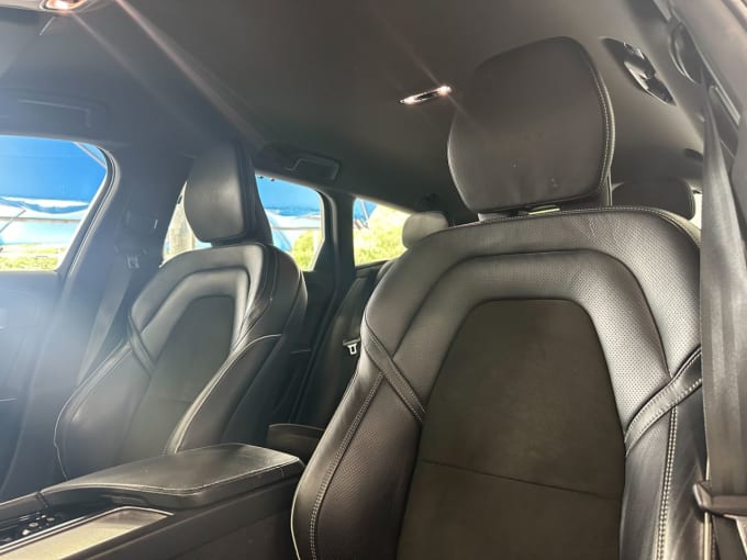 2025 Volvo V90