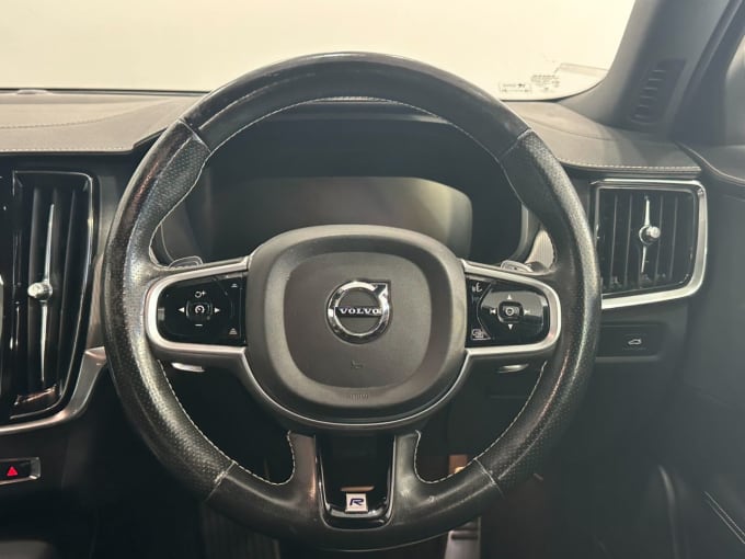 2025 Volvo V90