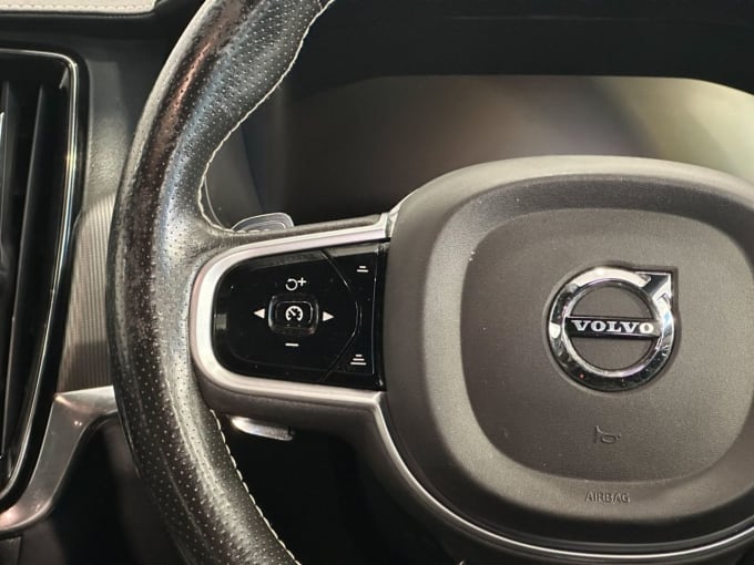 2025 Volvo V90