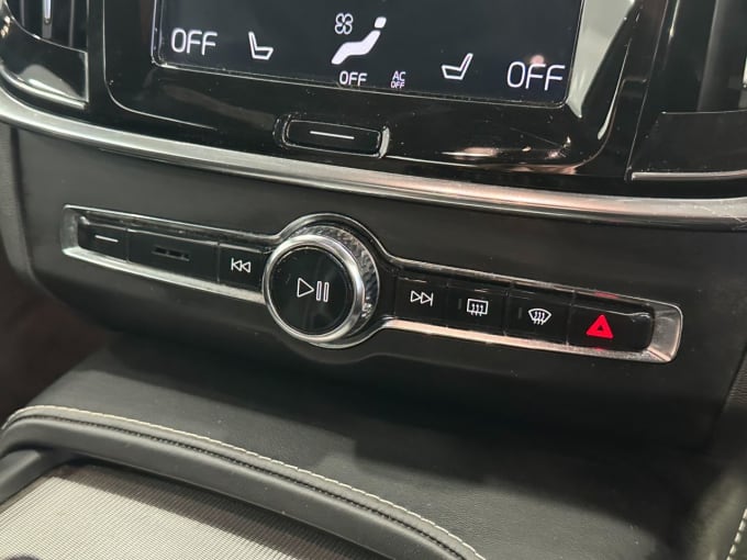 2025 Volvo V90