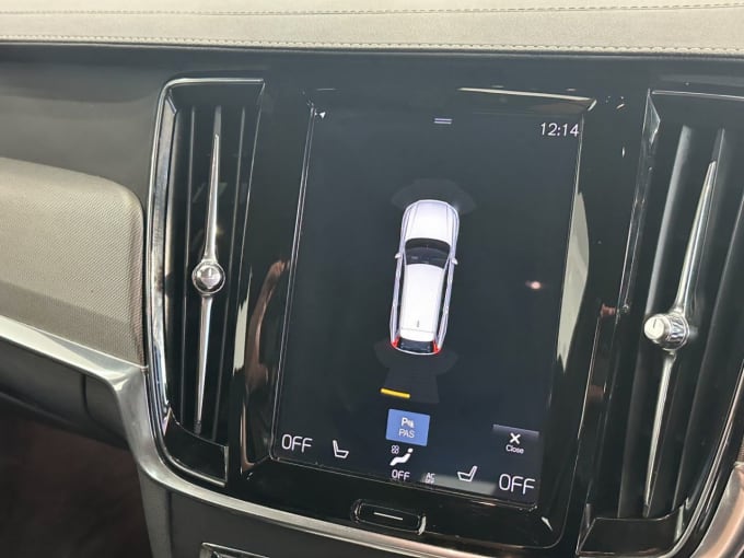 2025 Volvo V90