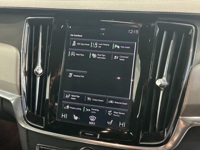 2025 Volvo V90