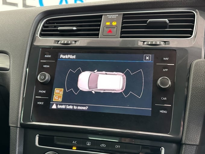 2025 Volkswagen Golf
