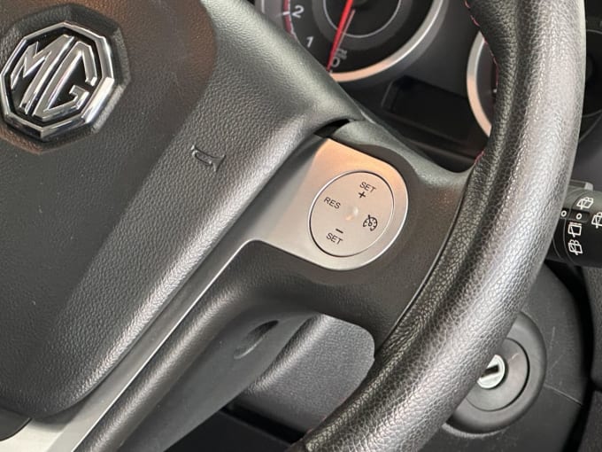 2025 Mg Mg3
