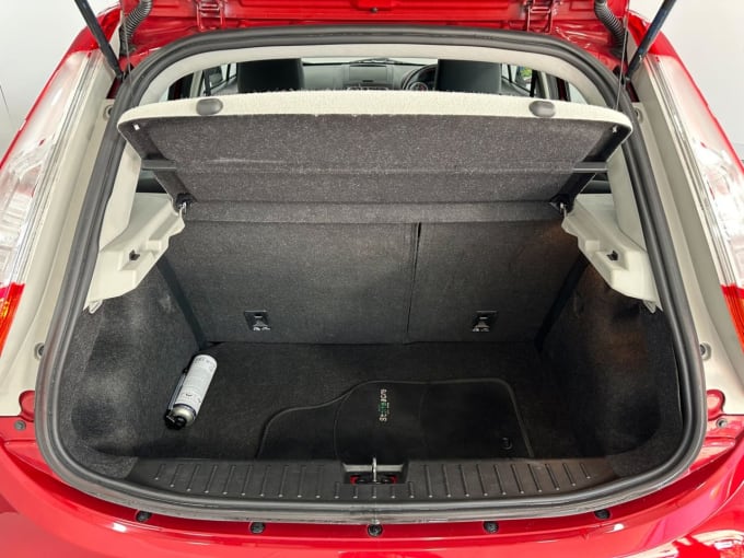 2025 Mg Mg3