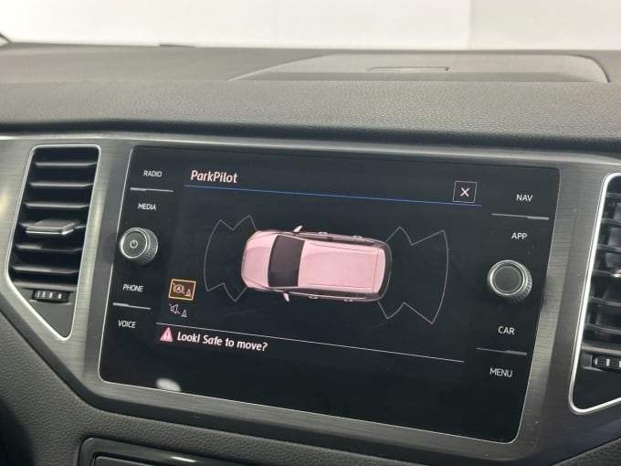 2018 Volkswagen Golf Sv