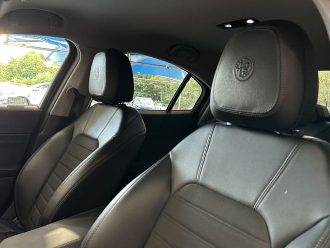 2018 Alfa Romeo Giulia