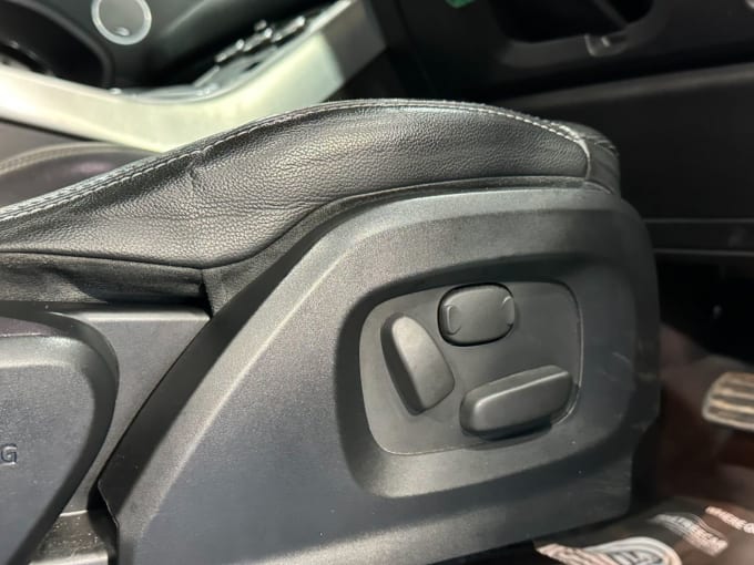 2025 Land Rover Range Rover Evoque