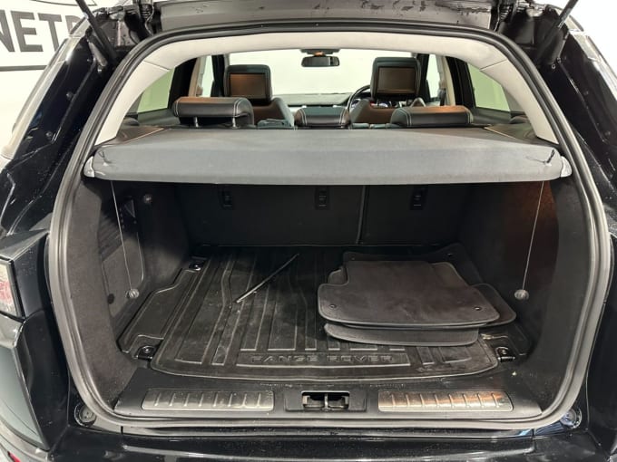 2025 Land Rover Range Rover Evoque