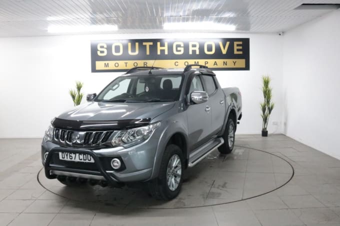 2025 Mitsubishi L200