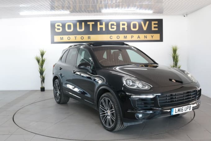 2025 Porsche Cayenne