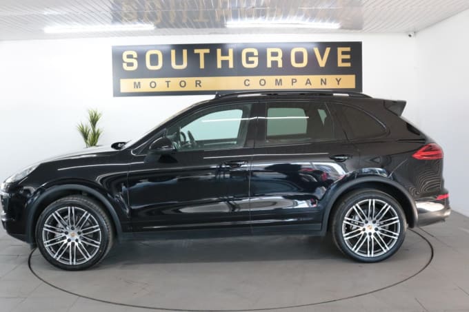 2025 Porsche Cayenne