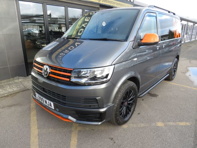 2025 Volkswagen Transporter Shuttle