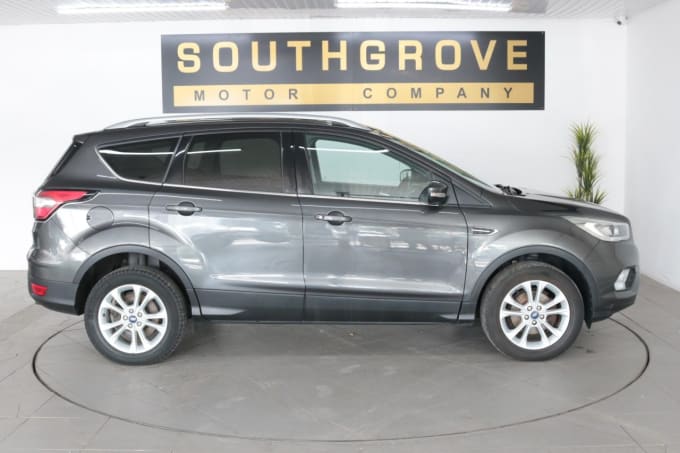 2025 Ford Kuga