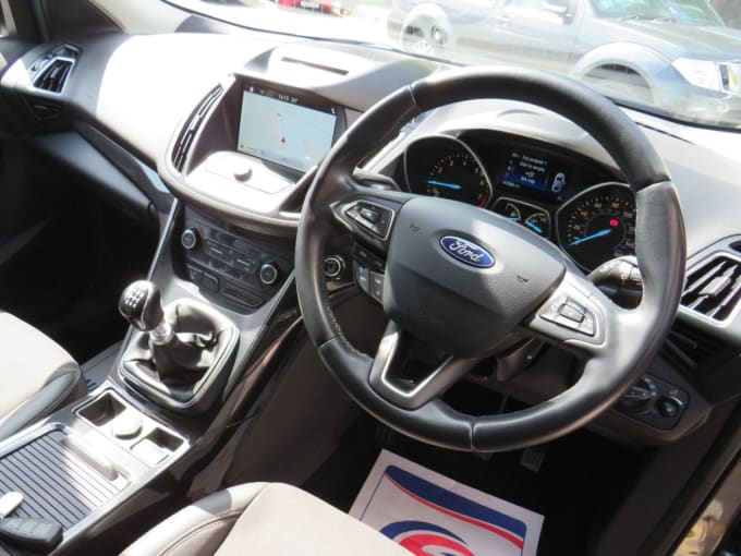 2025 Ford Kuga