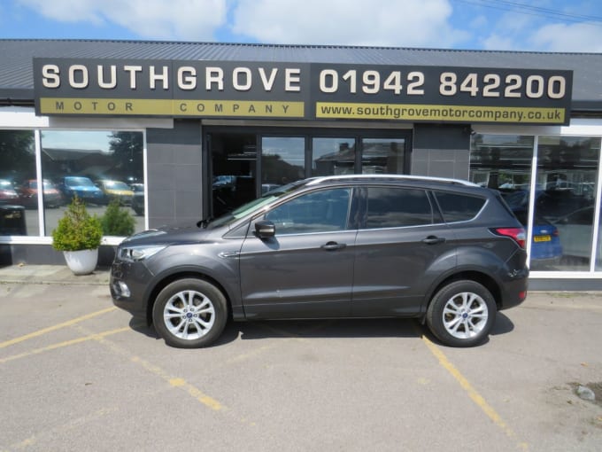 2025 Ford Kuga