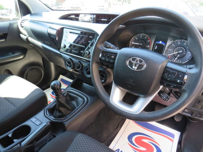 2025 Toyota Hi-lux