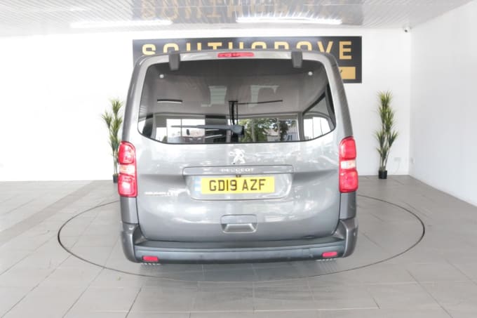 2025 Peugeot Traveller