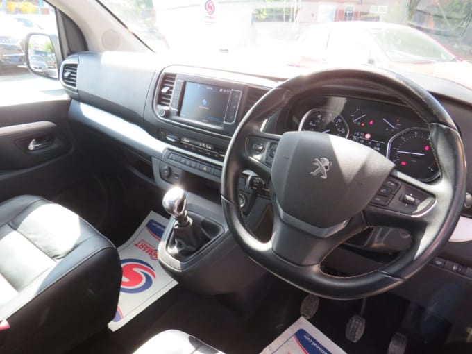 2025 Peugeot Traveller