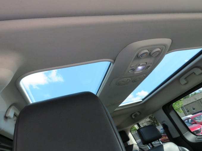 2025 Peugeot Traveller