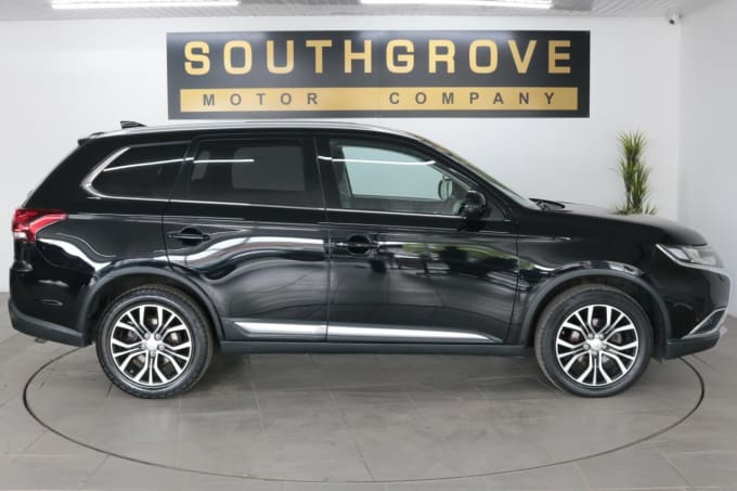 2025 Mitsubishi Outlander