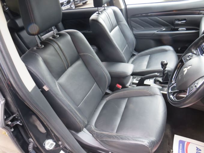 2025 Mitsubishi Outlander