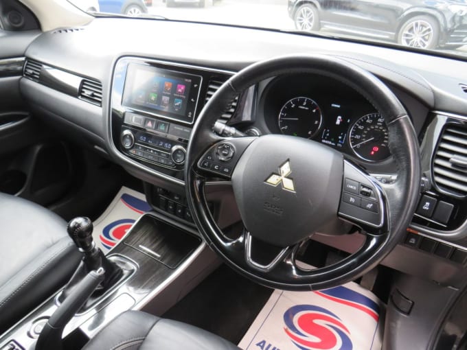2025 Mitsubishi Outlander