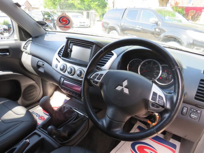 2025 Mitsubishi L200