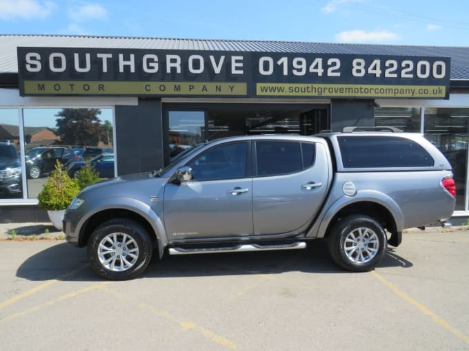 2025 Mitsubishi L200
