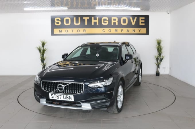 2025 Volvo 100 Series