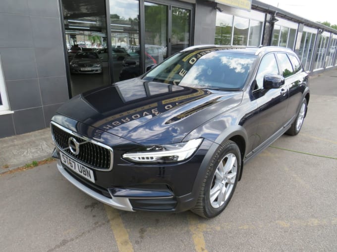 2025 Volvo 100 Series