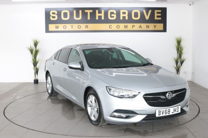 2025 Vauxhall Insignia