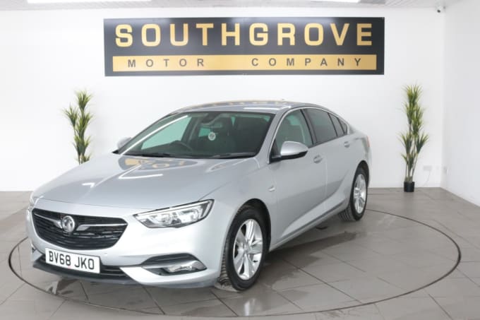 2025 Vauxhall Insignia