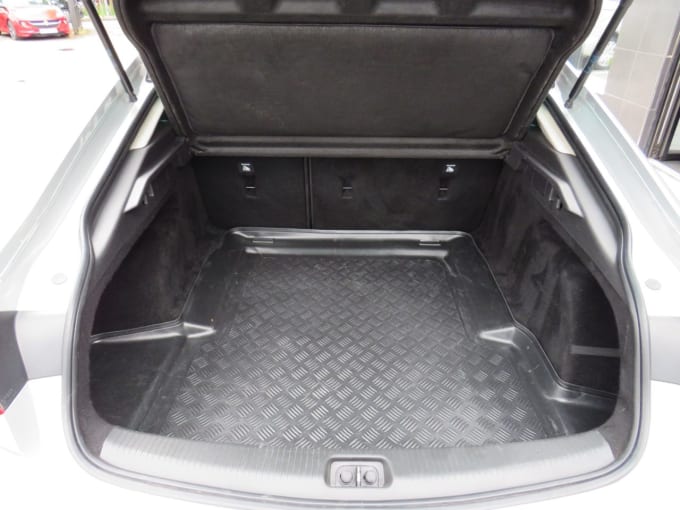 2025 Vauxhall Insignia