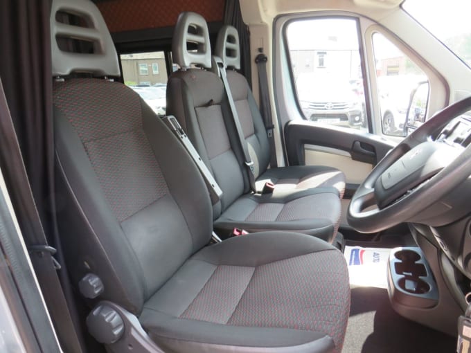 2025 Peugeot Boxer