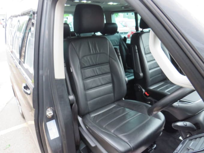 2025 Volkswagen Caravelle