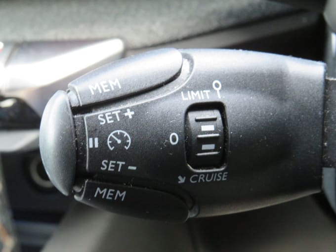 2025 Peugeot 3008