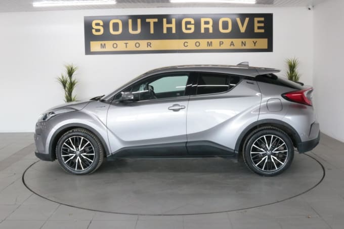 2025 Toyota C-hr