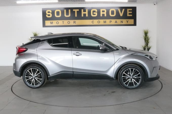 2025 Toyota C-hr