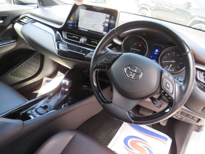 2025 Toyota C-hr