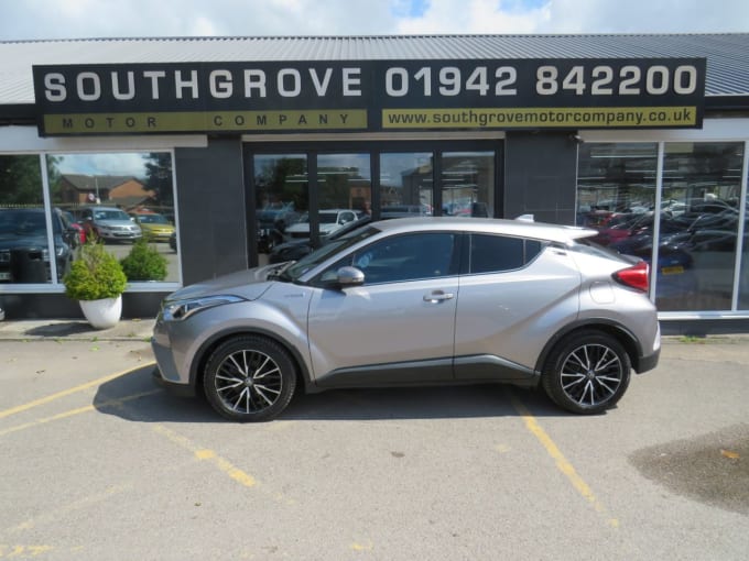 2025 Toyota C-hr