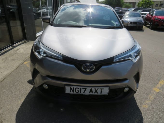 2025 Toyota C-hr