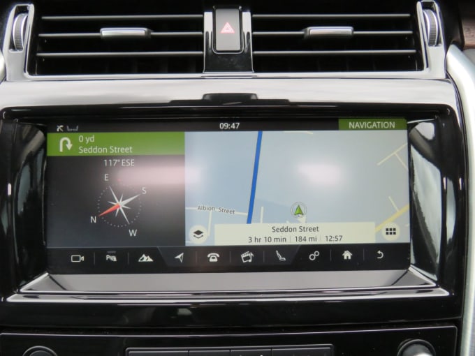 2025 Land Rover Discovery